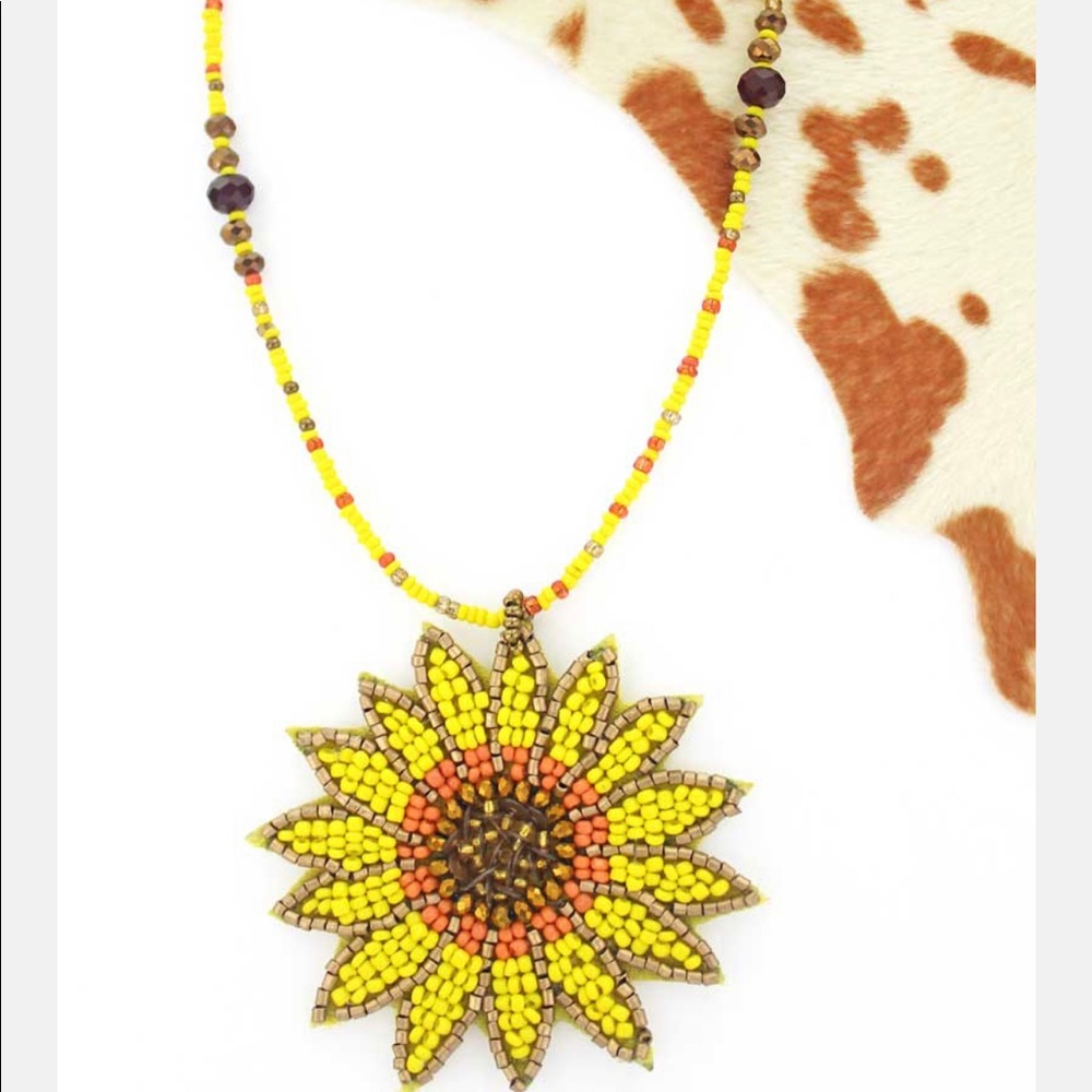 🌻BOGO NEW Yellow Sunflower Seed Bead Necklace